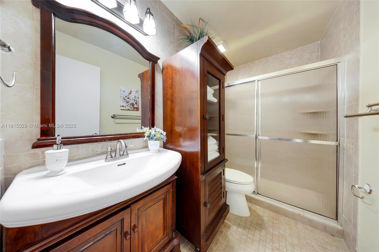 VILLAS OF BONAVENTURE AT - Residential