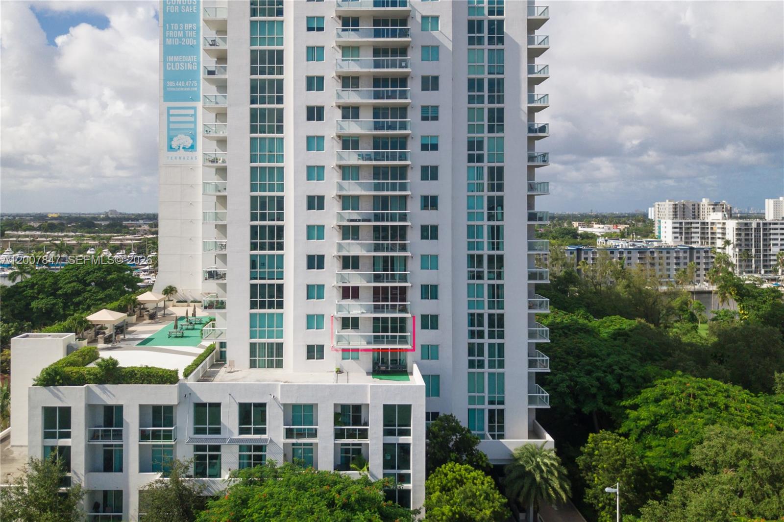 TERRAZAS RIVERPARK VILLAG - Residential