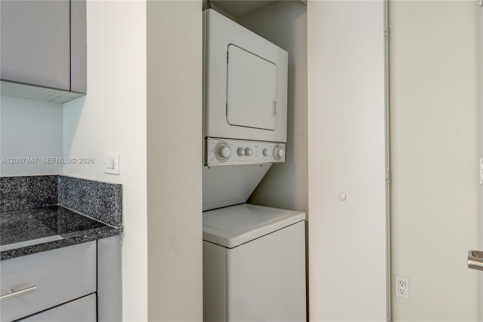 TERRAZAS RIVERPARK VILLAG - Residential