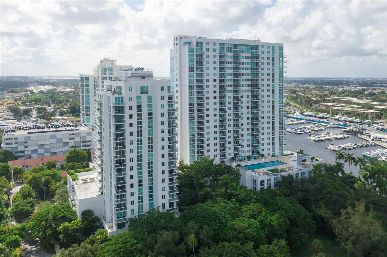 TERRAZAS RIVERPARK VILLAG - Residential