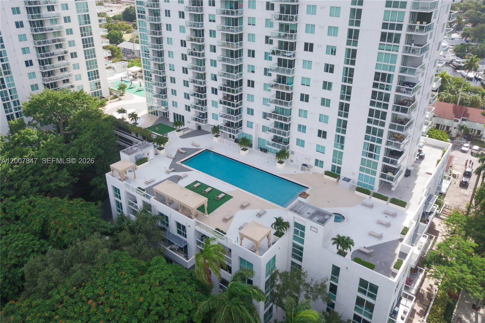 TERRAZAS RIVERPARK VILLAG - Residential