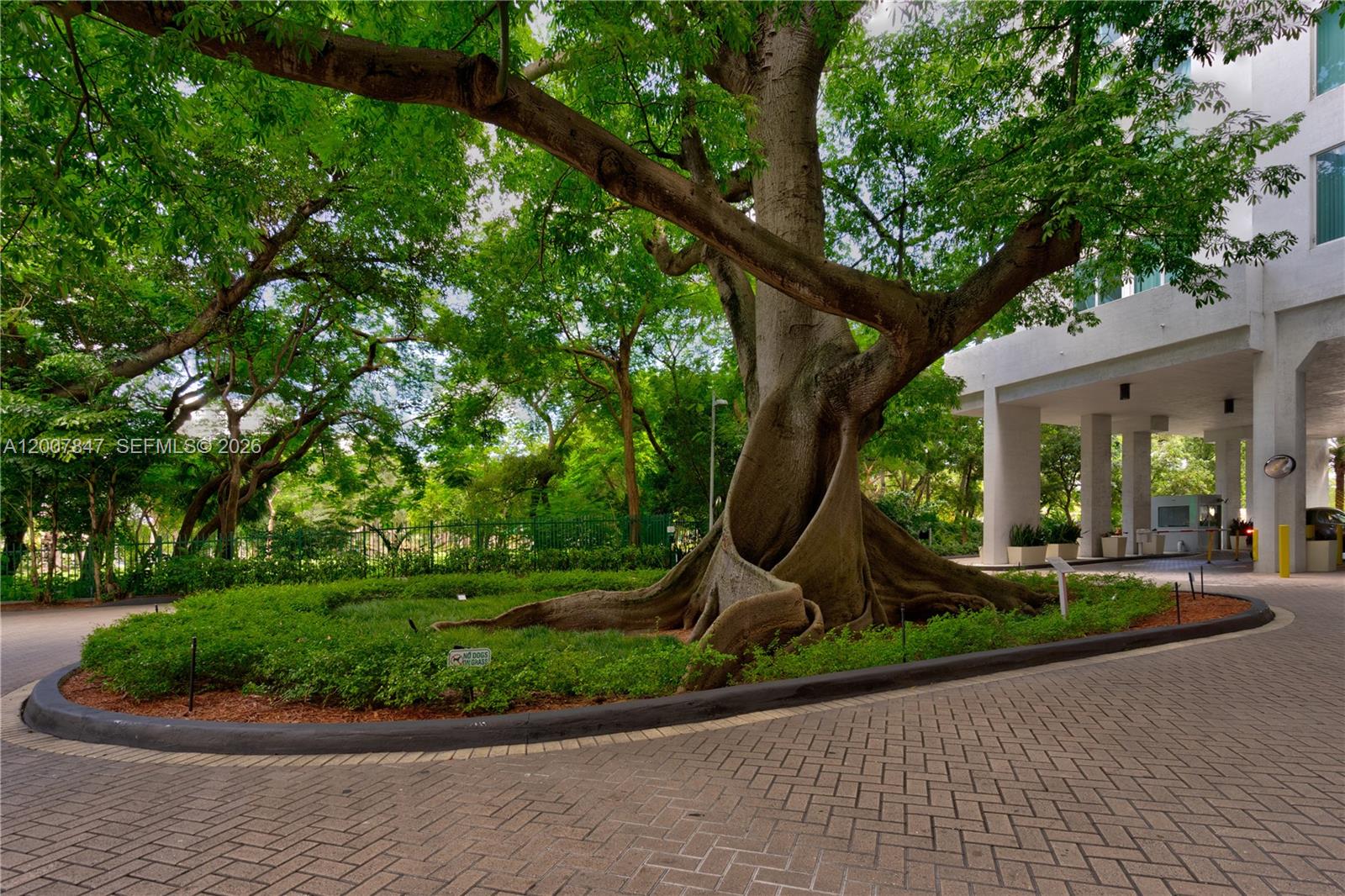 TERRAZAS RIVERPARK VILLAG - Residential