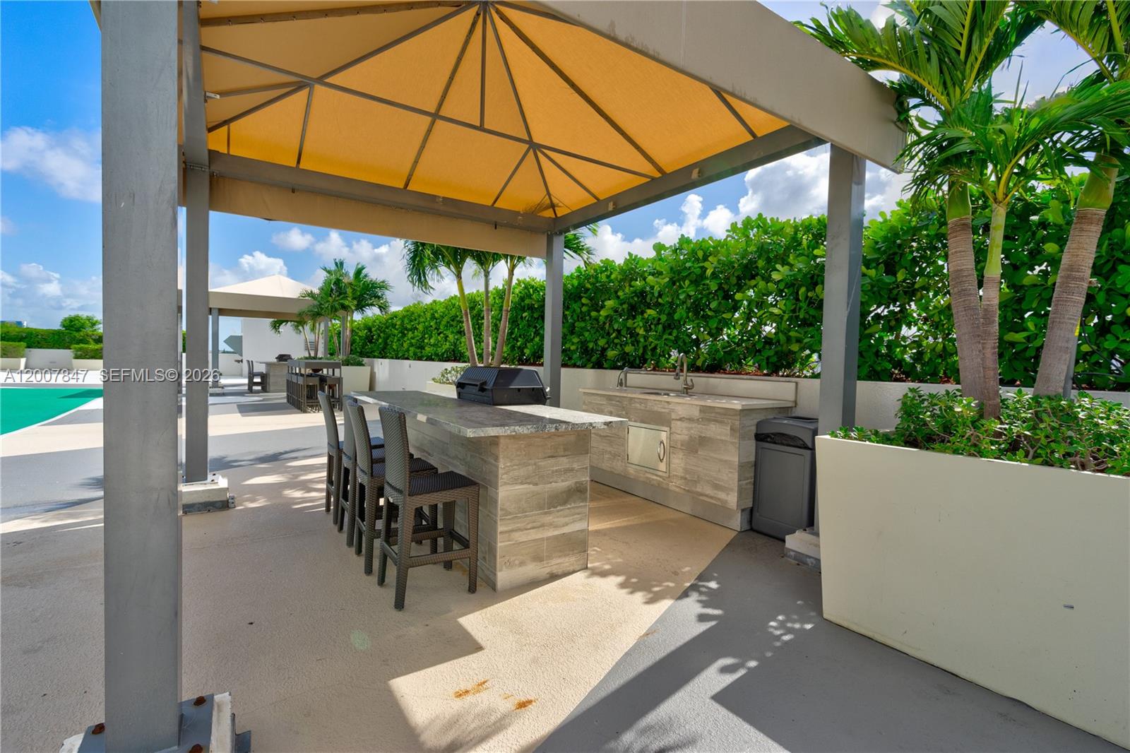 TERRAZAS RIVERPARK VILLAG - Residential