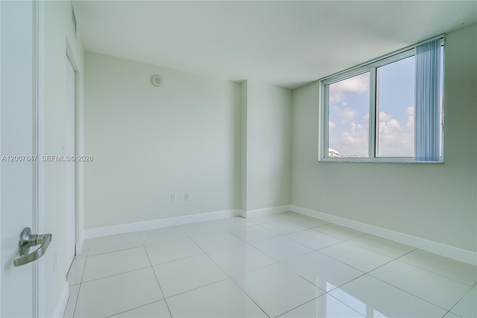 TERRAZAS RIVERPARK VILLAG - Residential