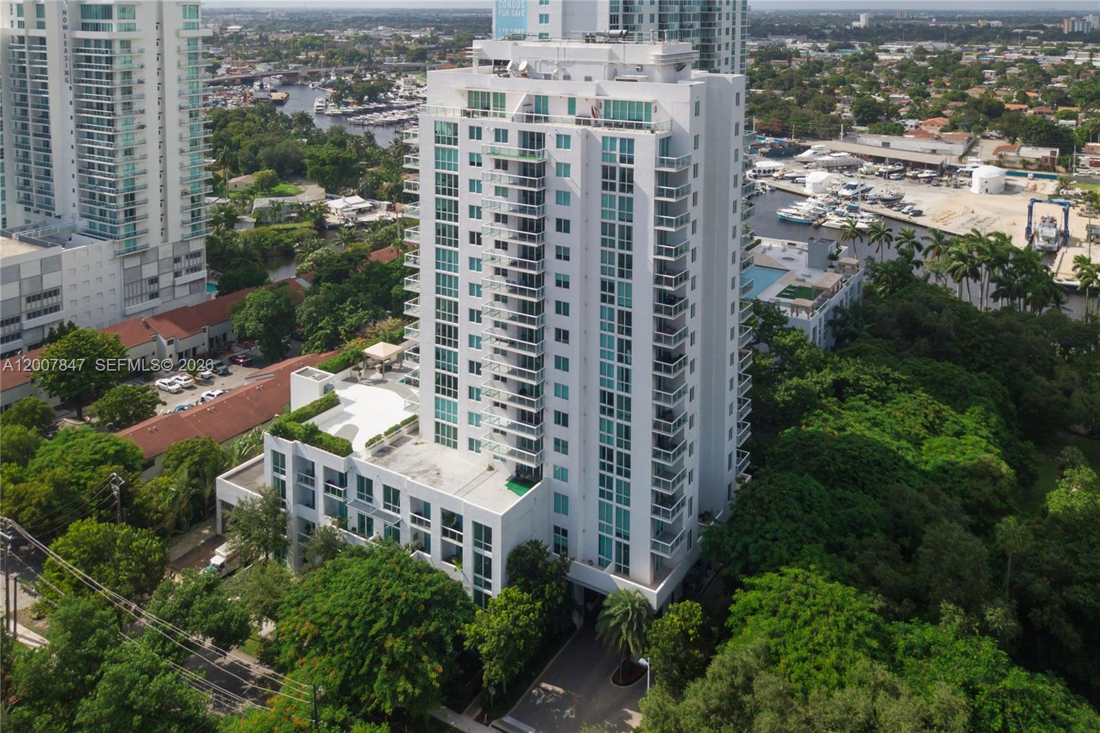 TERRAZAS RIVERPARK VILLAG - Residential