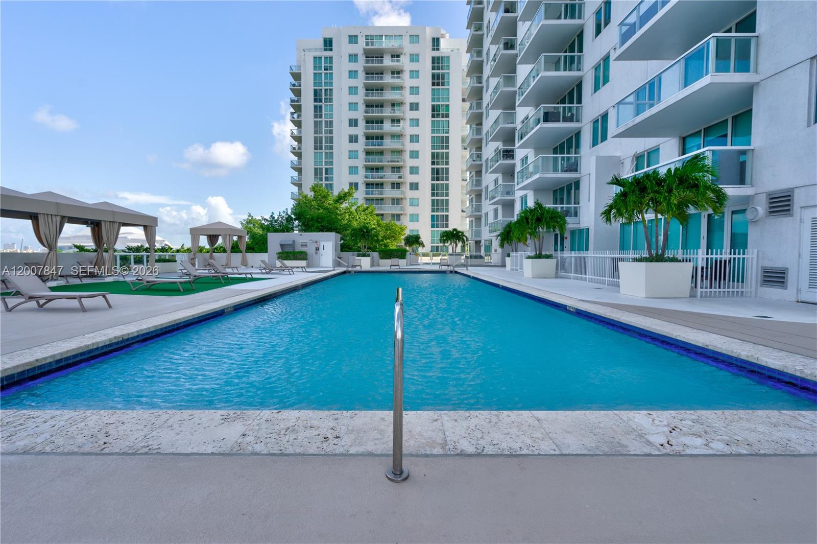 TERRAZAS RIVERPARK VILLAG - Residential