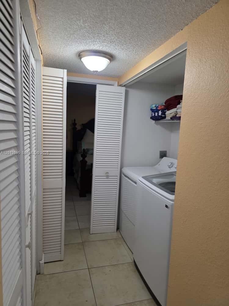 PALM BEACH PLACE CONDO - Residential Lease
