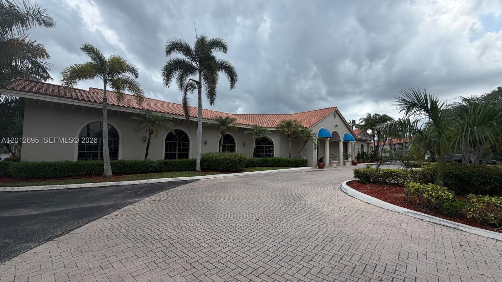 PALM BEACH PLACE CONDO - Residential Lease