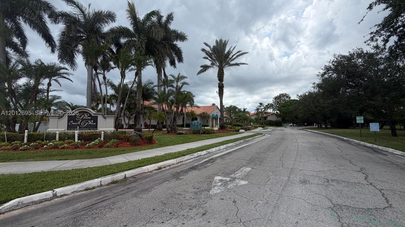 PALM BEACH PLACE CONDO - Residential Lease