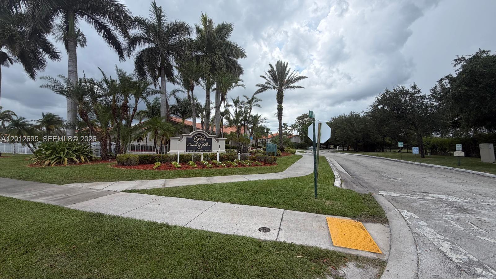 PALM BEACH PLACE CONDO - Residential Lease