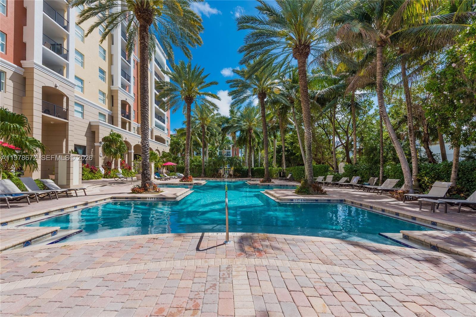 PORTO BELLAGIO CONDO - Residential