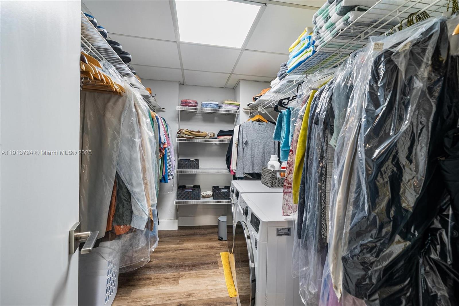 GABLES WATERWAY TOWERS CO - Residential