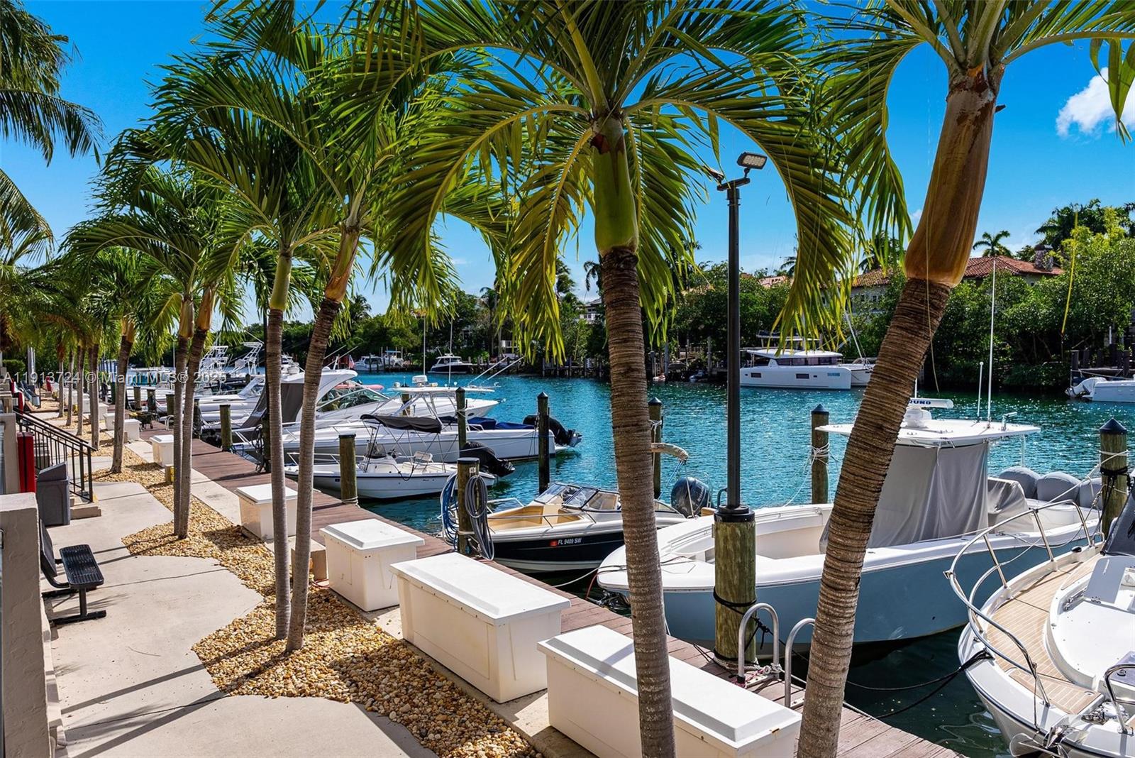 GABLES WATERWAY TOWERS CO - Residential