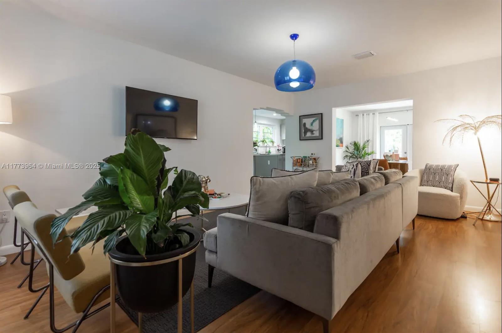SHADOWLAWN - Residential