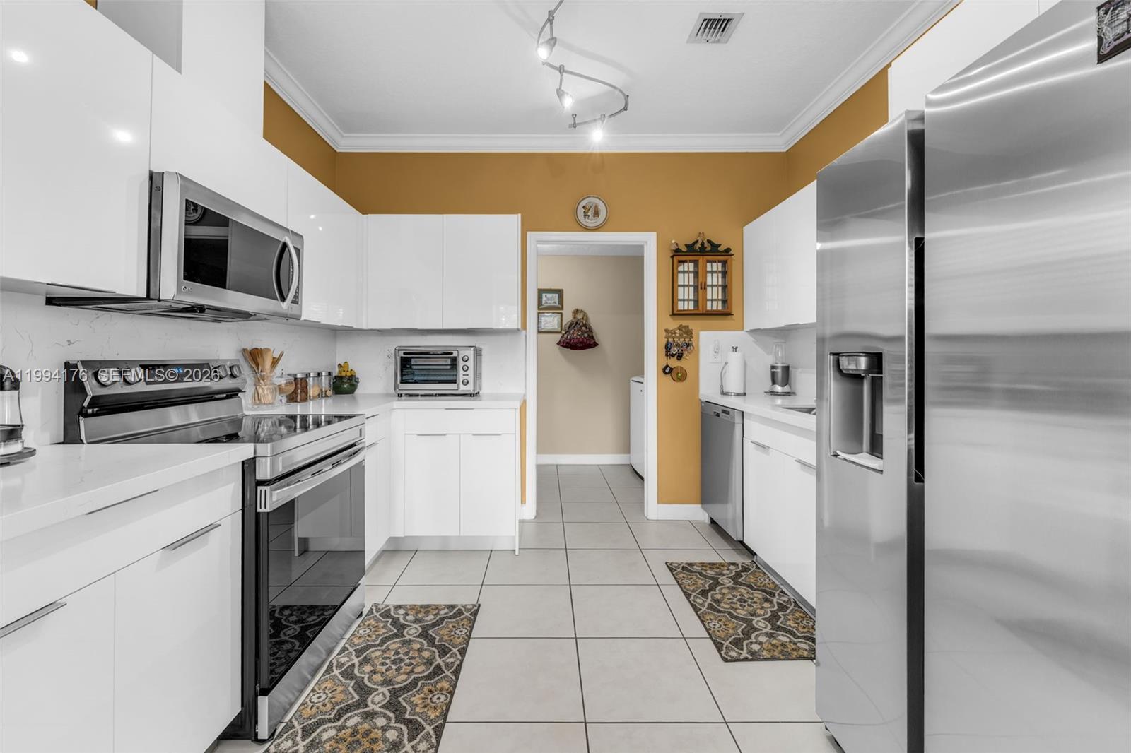 SAN PEDRO ESTATES - Residential