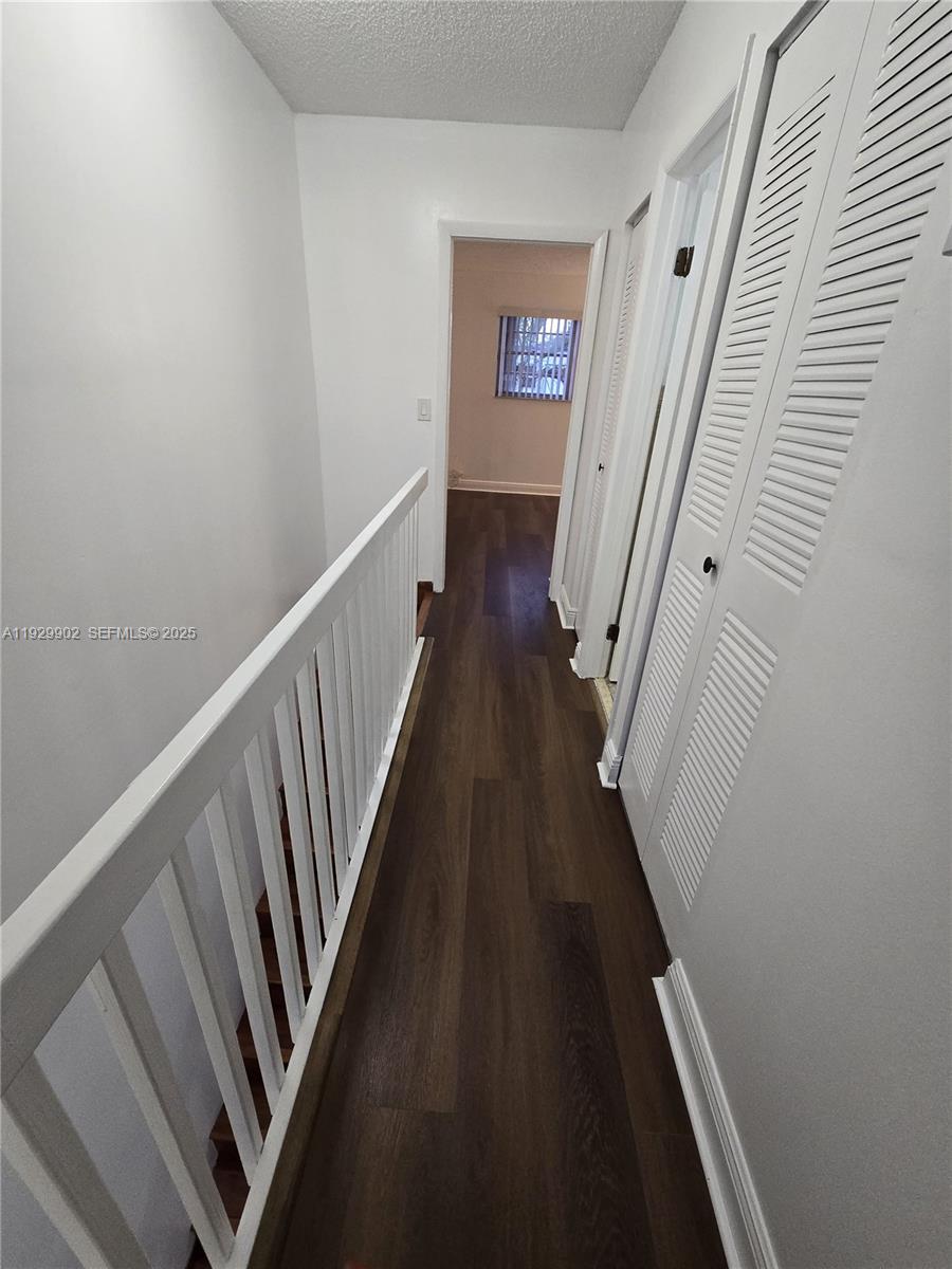 CORNERS OF KENDALL - Residential Lease