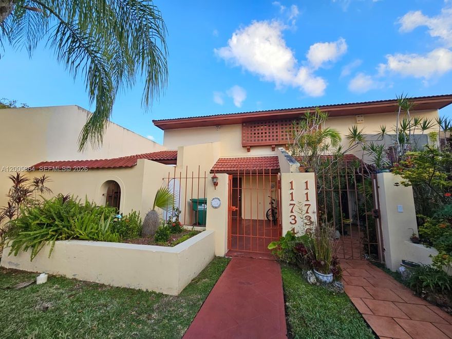 Beautiful and spacious 2-bedroom, 2-bathroom townhouse offering 1,496 Sq. Ft. of comfortable living space. This well-maintained home features an open layout with generous living areas, perfect for both relaxing and entertaining. Ideally located in an excellent, central area with convenient access to everything you need—top-rated schools, popular restaurants, shopping centers, and major roadways are all just minutes away. A fantastic opportunity to enjoy both comfort and convenience in one great location!