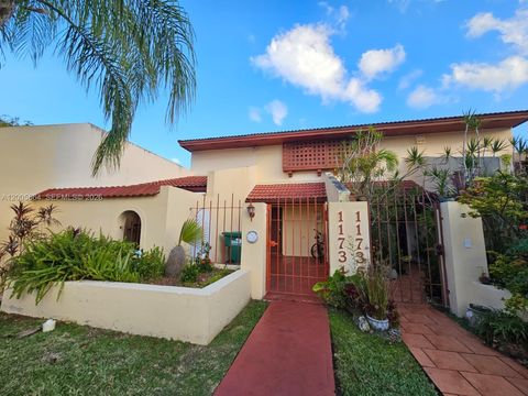 Photo of 11734 SW 112th Ln, Miami, FL 33186 (MLS # A12005864)