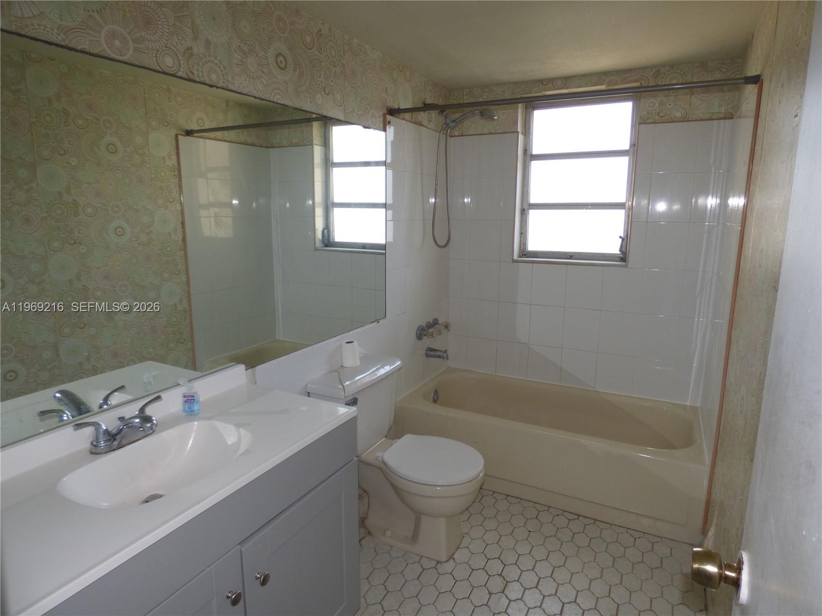 CAPRI GARDENS CONDO - Residential