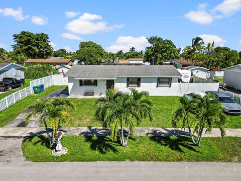 Photo of 14501 SW 300th St, Homestead, FL 33033 (MLS # A11897359)