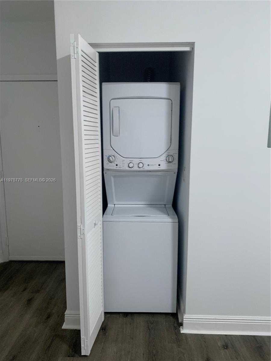 C GAB DOUGLAS SEC - Residential Lease