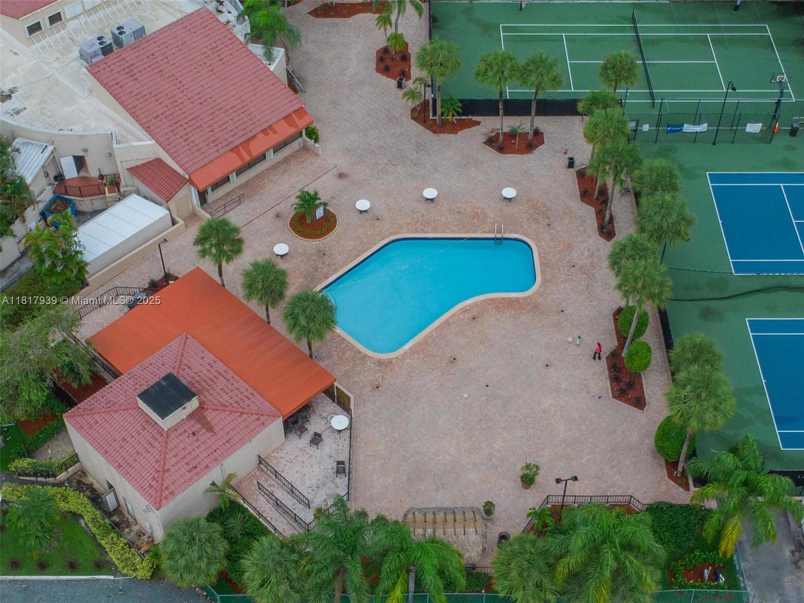 COSTA DEL SOL CONDO P - Residential