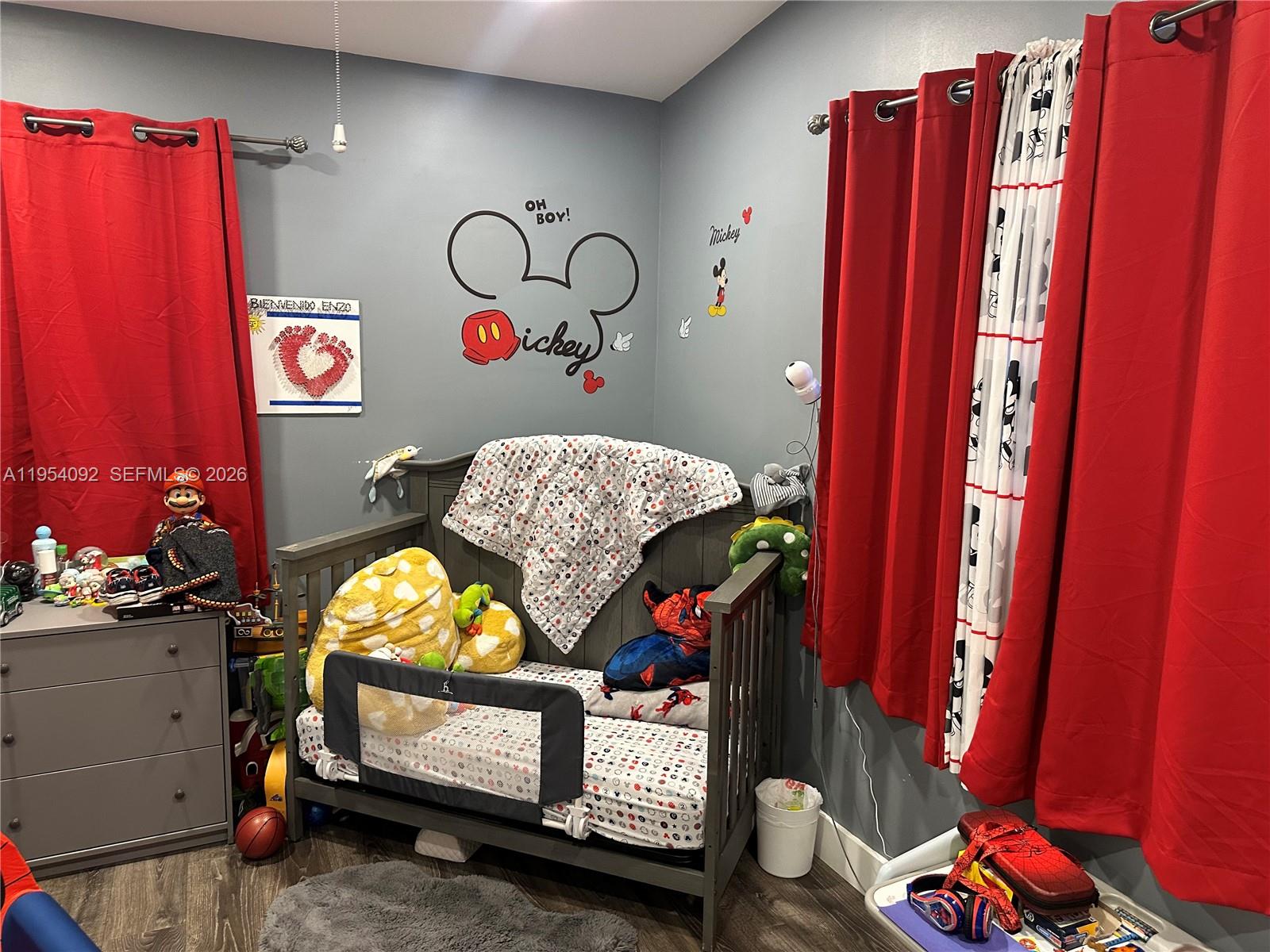 SILVER LAKE - Residential