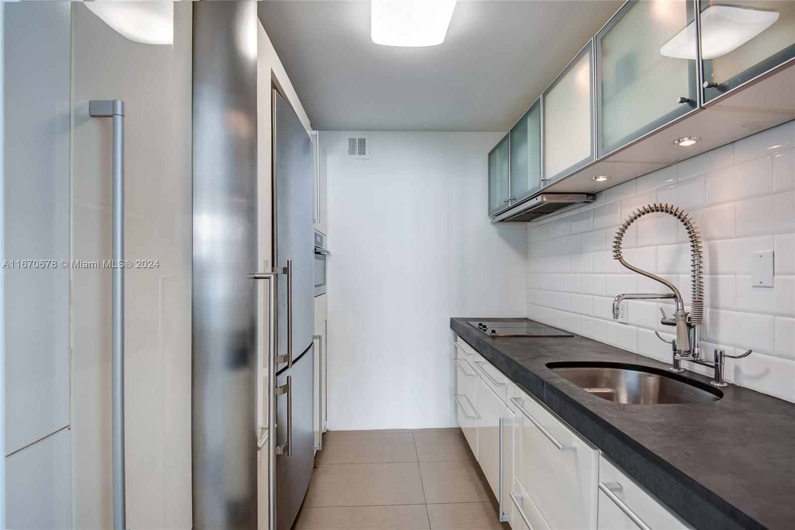 MIRADOR 1000 CONDO - Residential