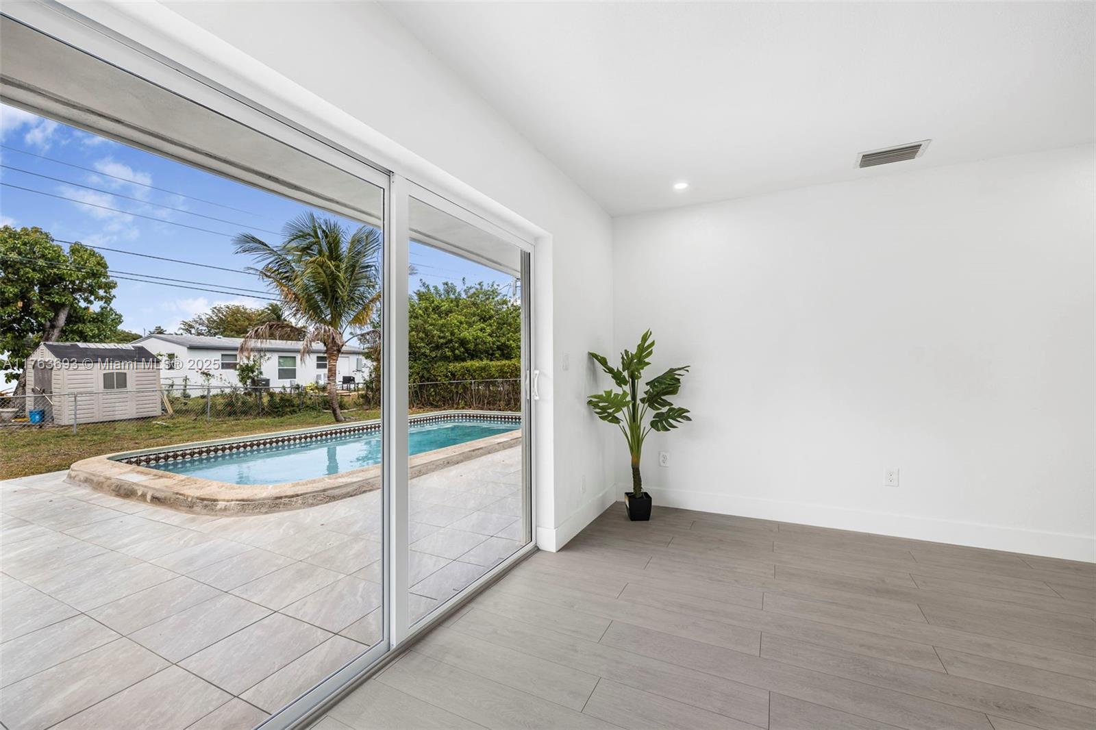 SOUTHGATE SECOND ADD - Residential