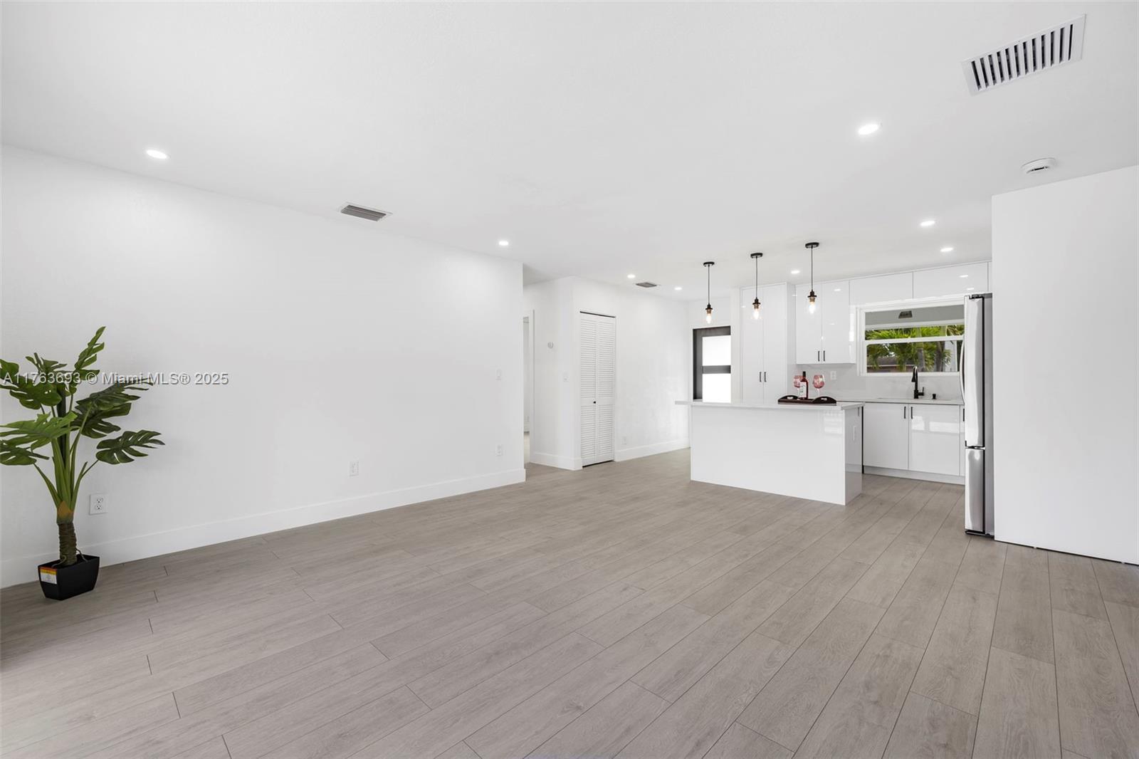 SOUTHGATE SECOND ADD - Residential
