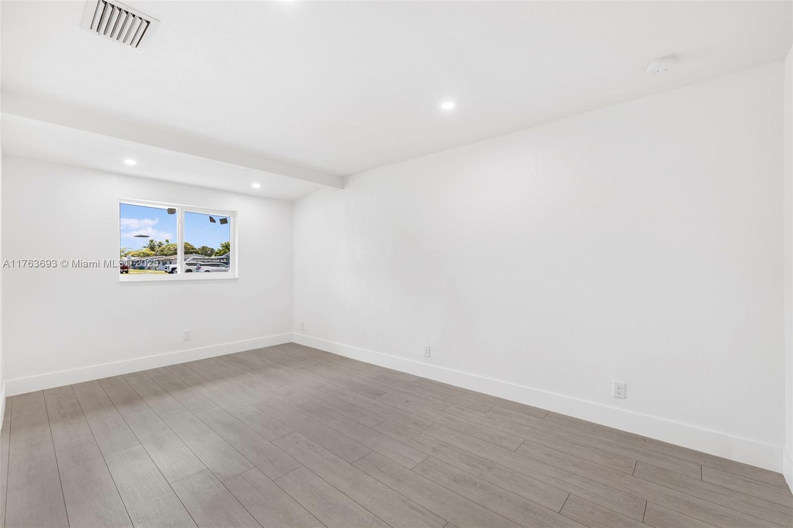 SOUTHGATE SECOND ADD - Residential