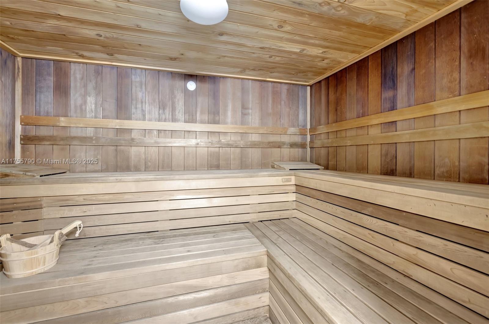 GALLEON CONDO - Residential