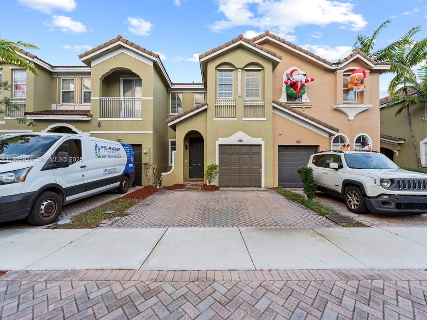 Beautiful, huge 3 bedroom 2.5 bath unit, in a gated community with large patio and attached garage. Unit contains a new AC unit, storage room, walk in closets and community amenities include pool, clubhouse with gym and BBQ area.  Kitchen has updated cabinets with a stainless steel appliance package.  

No HOA approvals required, some of the lowest HOA fees in the area ($239) which include cable & internet.  Unlike many smaller townhomes in the area, our floor plans are spacious and give off the feel of a true home.  We're working with a preferred lender to reduce buyers cost.