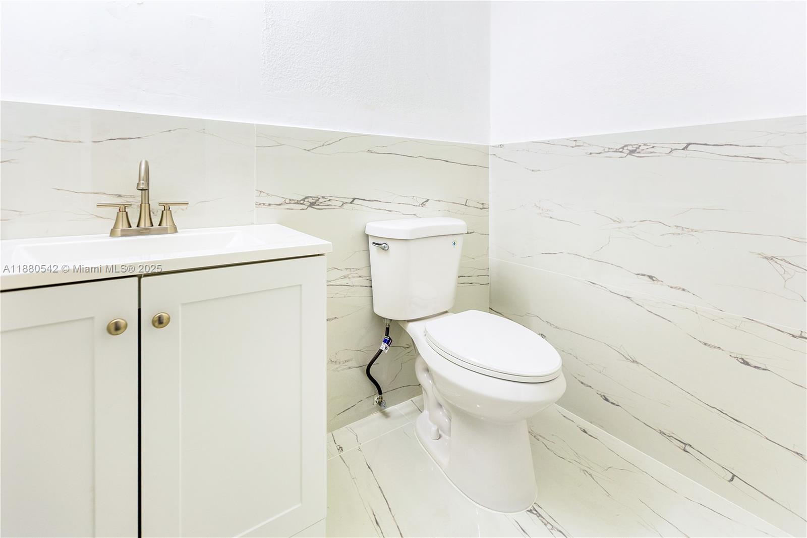 MALKY CONDO - Residential Lease