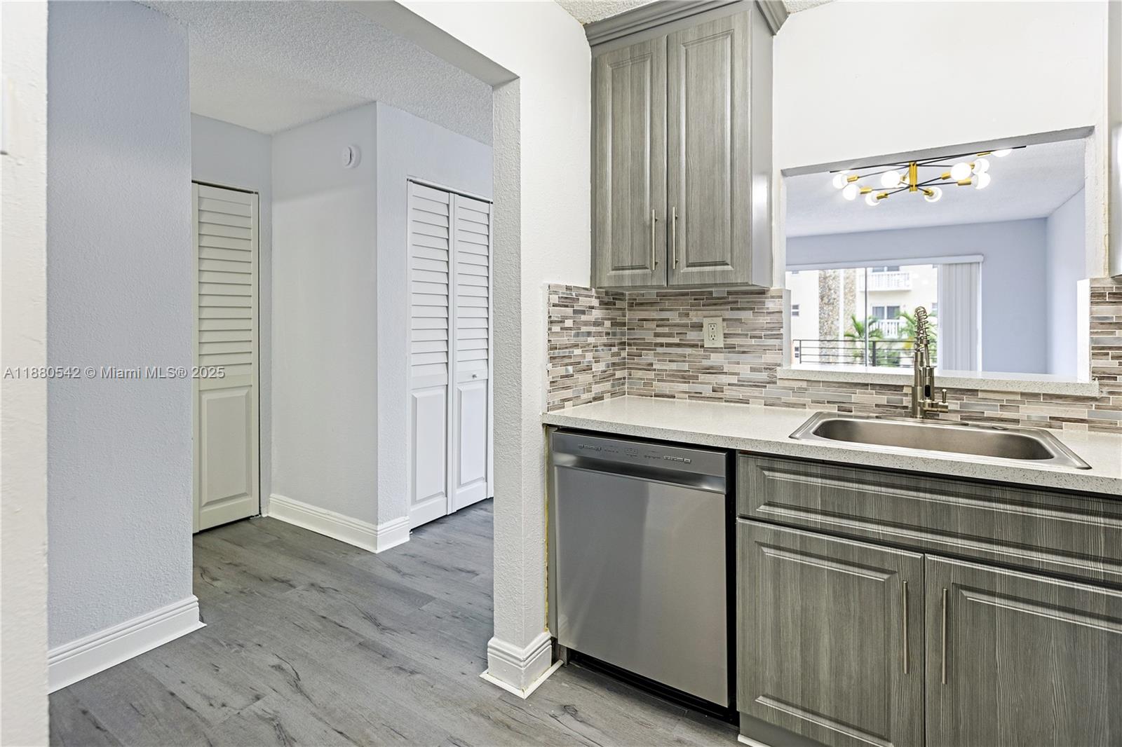 MALKY CONDO - Residential Lease