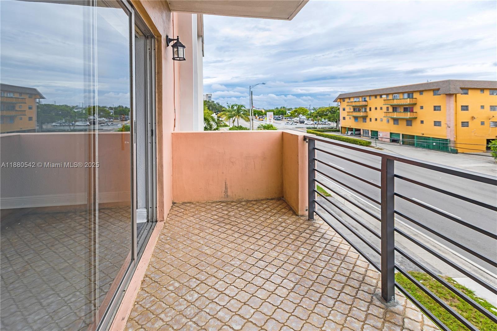 MALKY CONDO - Residential Lease