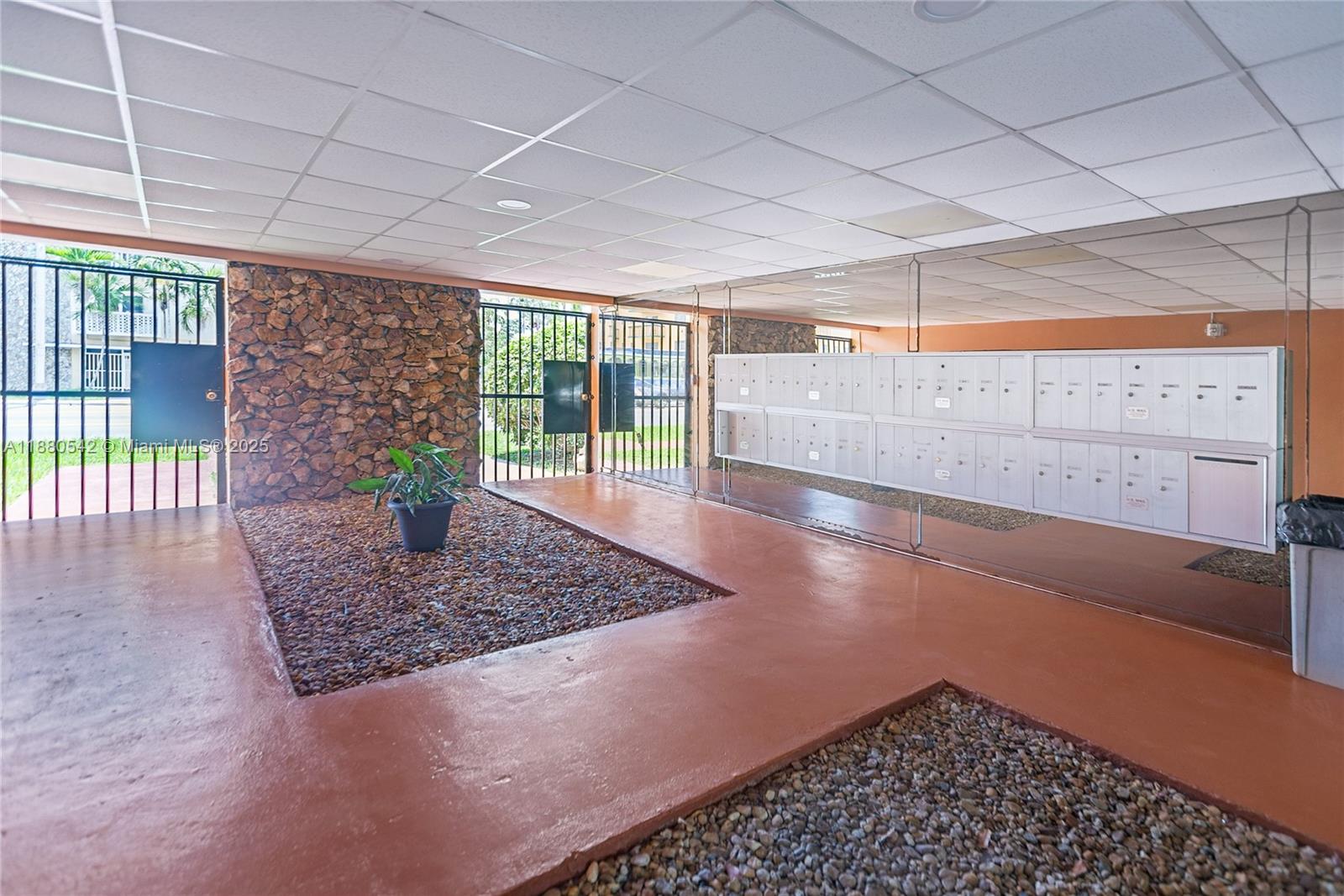 MALKY CONDO - Residential Lease