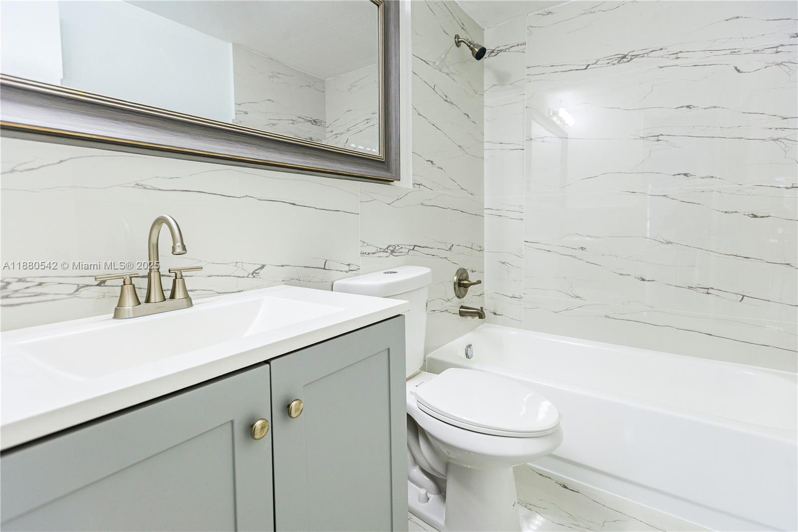 MALKY CONDO - Residential Lease