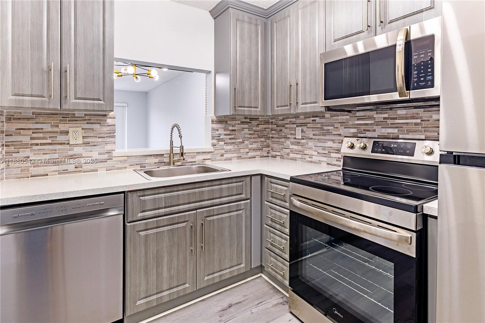 MALKY CONDO - Residential Lease