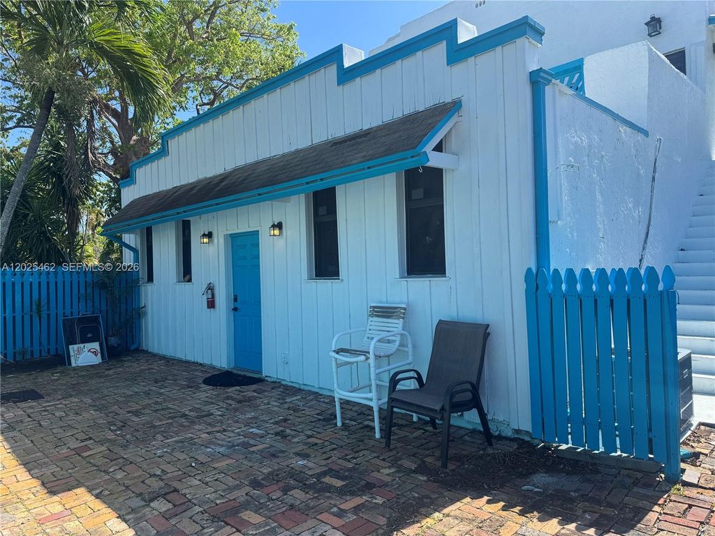 Photo of 823 NE 19th Ave #1-3, Fort Lauderdale, FL 33304 (MLS # A12025462)