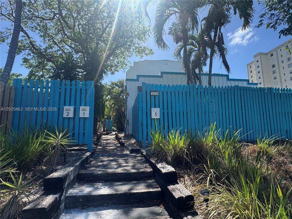 Photo of 823 NE 19th Ave #1-3, Fort Lauderdale, FL 33304 (MLS # A12025462)