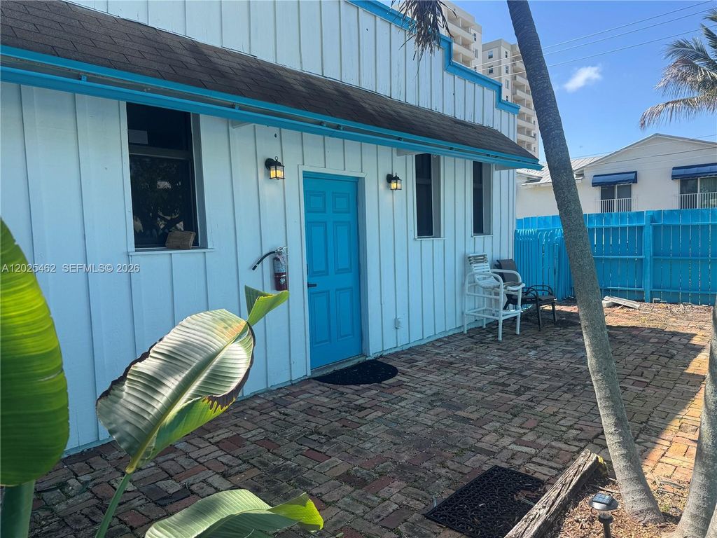 Photo of 823 NE 19th Ave #1-3, Fort Lauderdale, FL 33304 (MLS # A12025462)