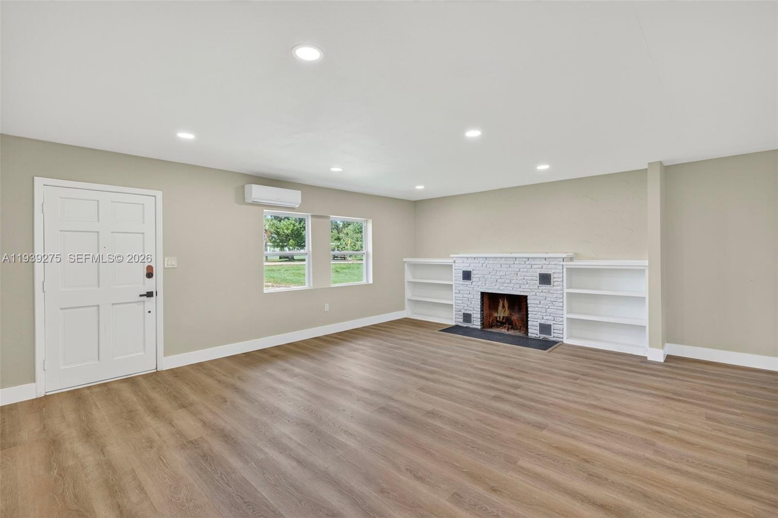 Belle Aire Lagoon - Residential