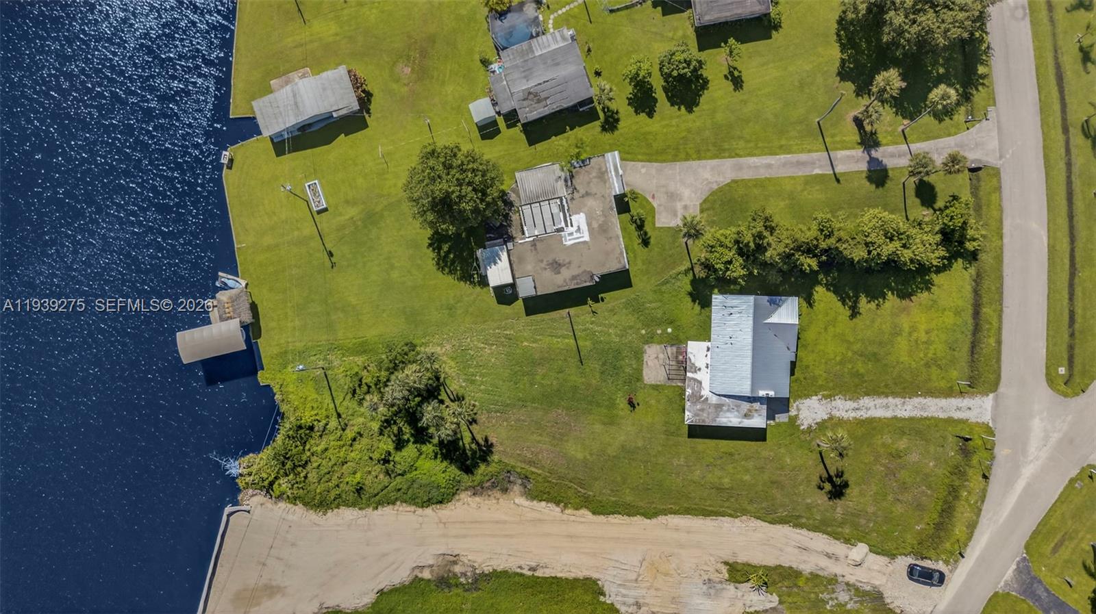 Belle Aire Lagoon - Residential