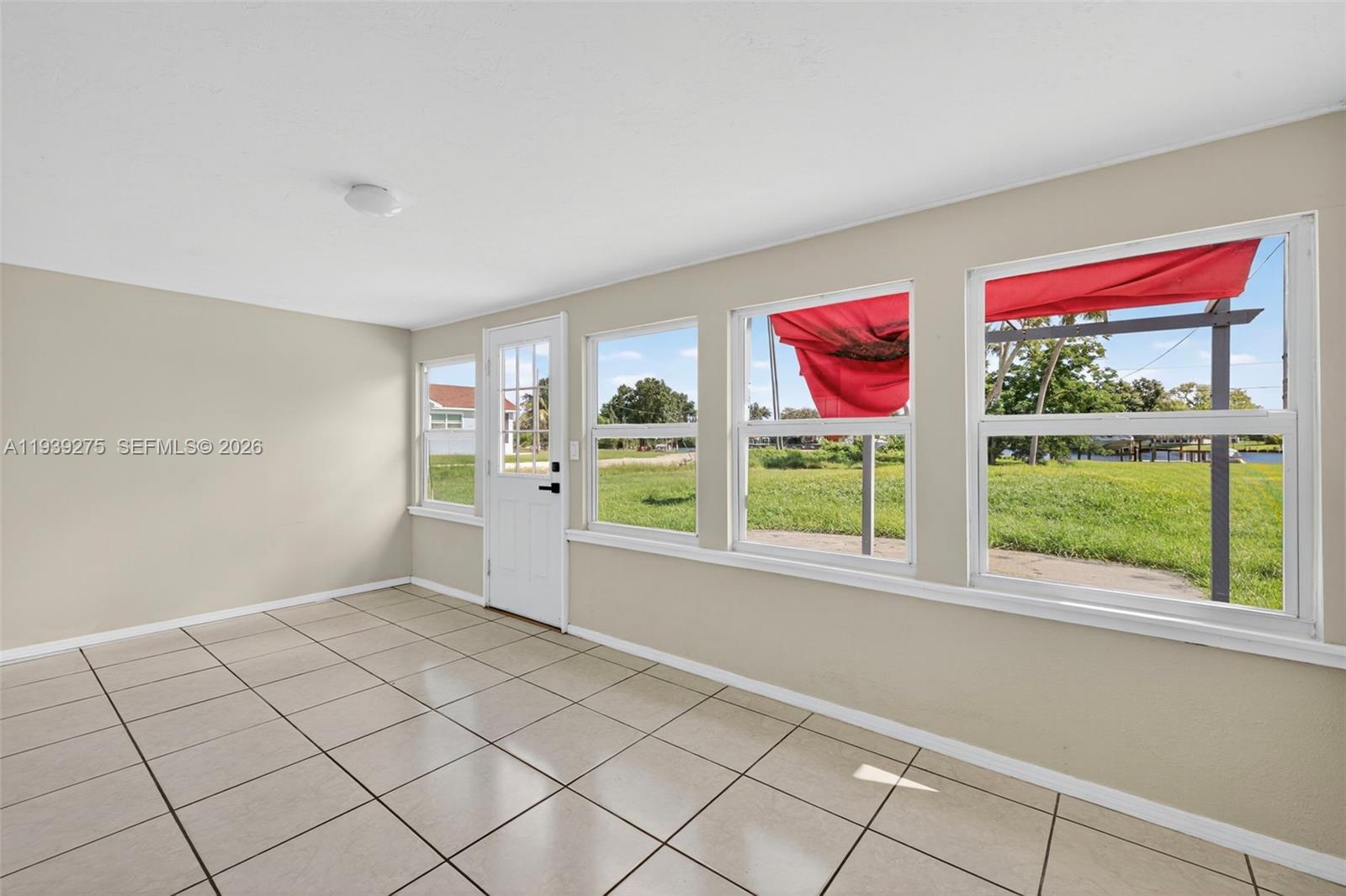 Belle Aire Lagoon - Residential