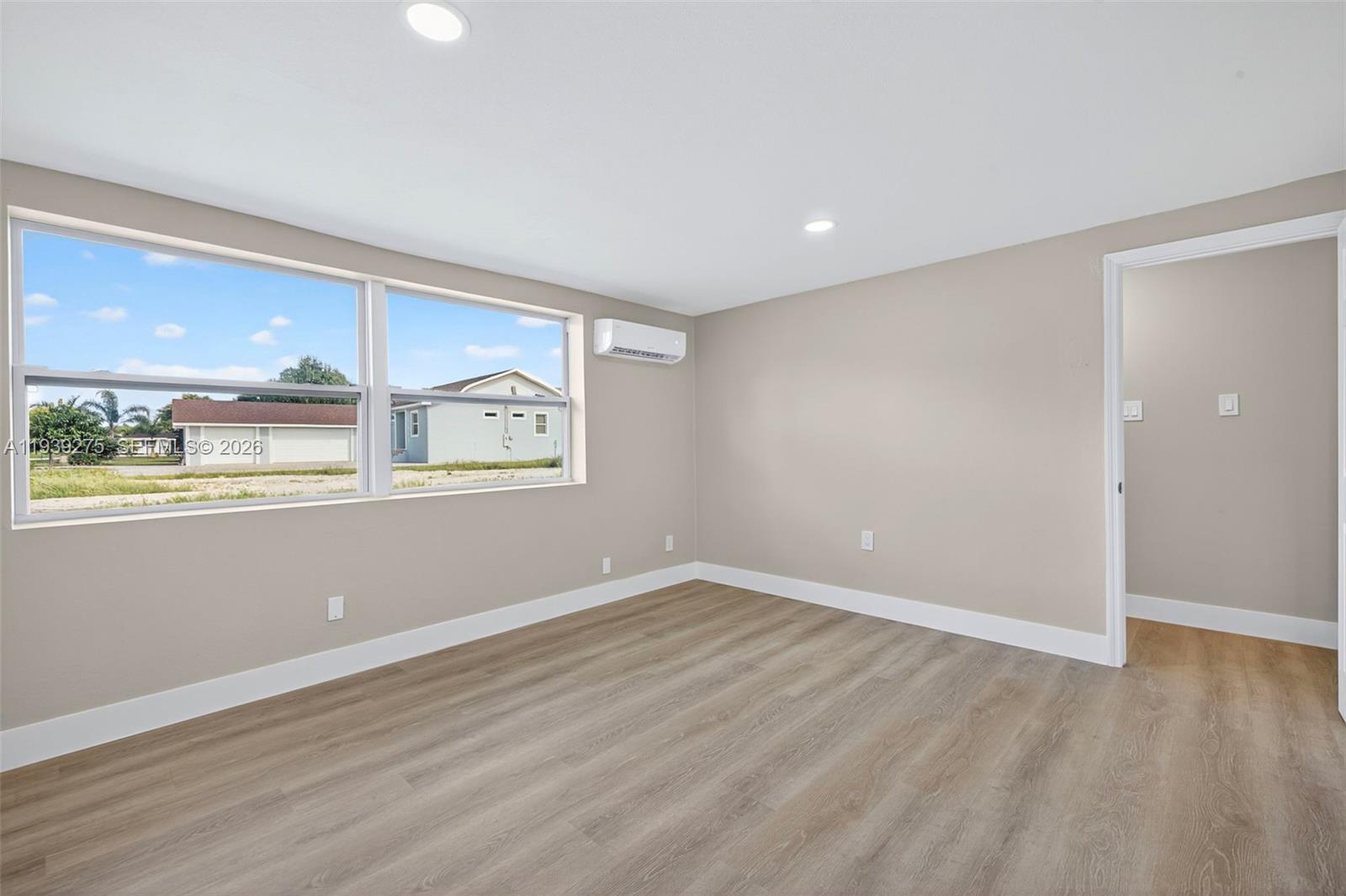 Belle Aire Lagoon - Residential