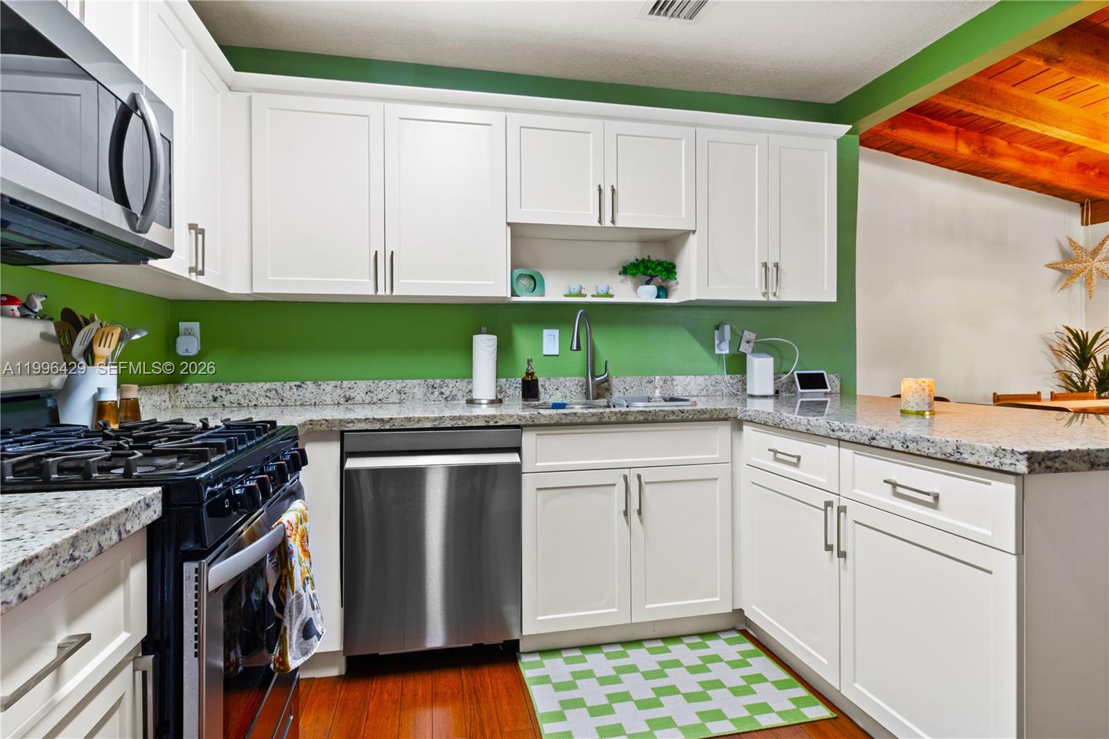 SNAPPER VILLAGE PHASE II - Residential