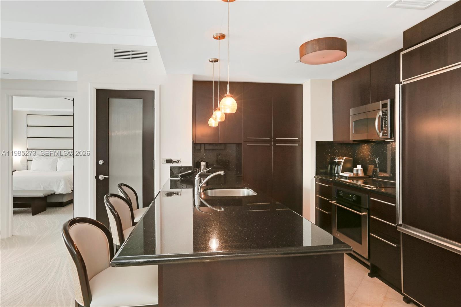 FONTAINEBLEAU III - Residential