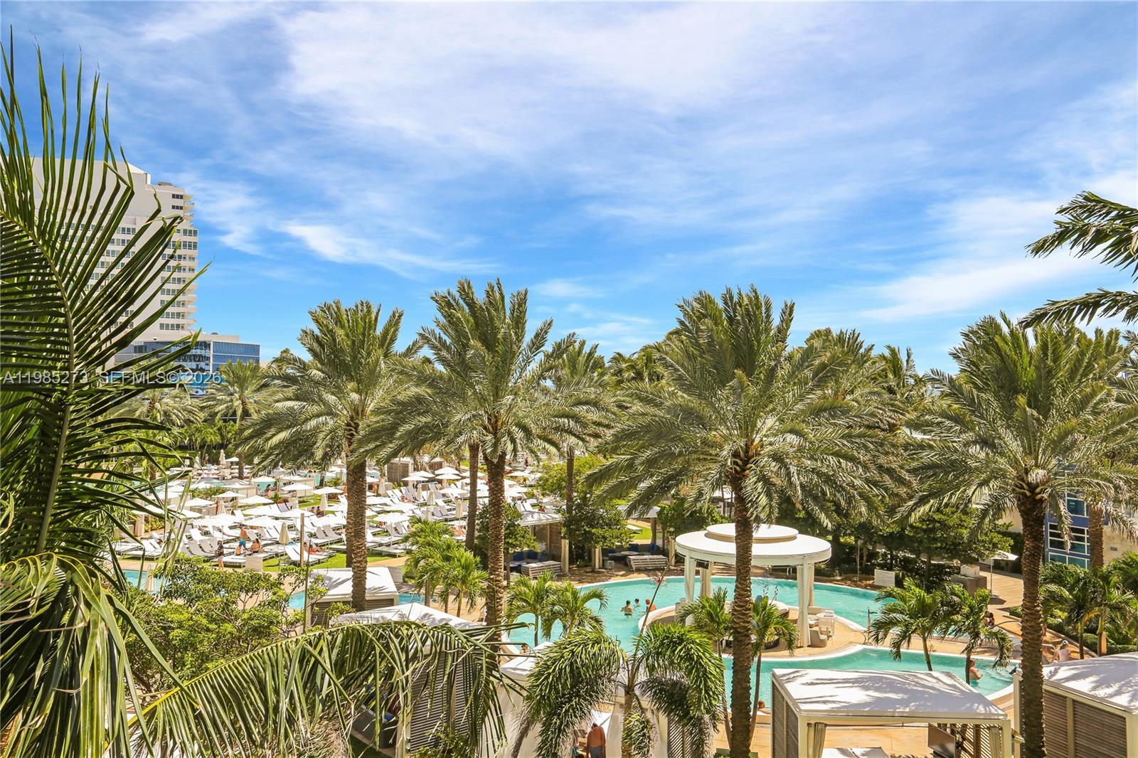 FONTAINEBLEAU III - Residential