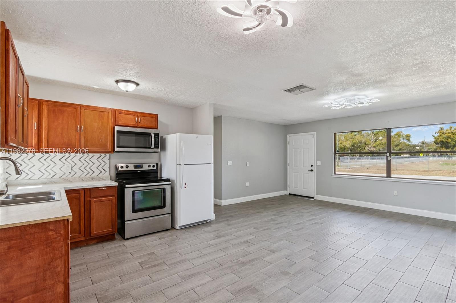 ROLLING GREEN RIDGE - Residential